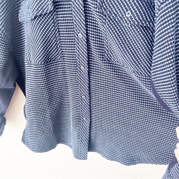 American Eagle Top Women's Medium LumberJane Waffle Shirt Blue Button Thermal - Picture 6 of 9